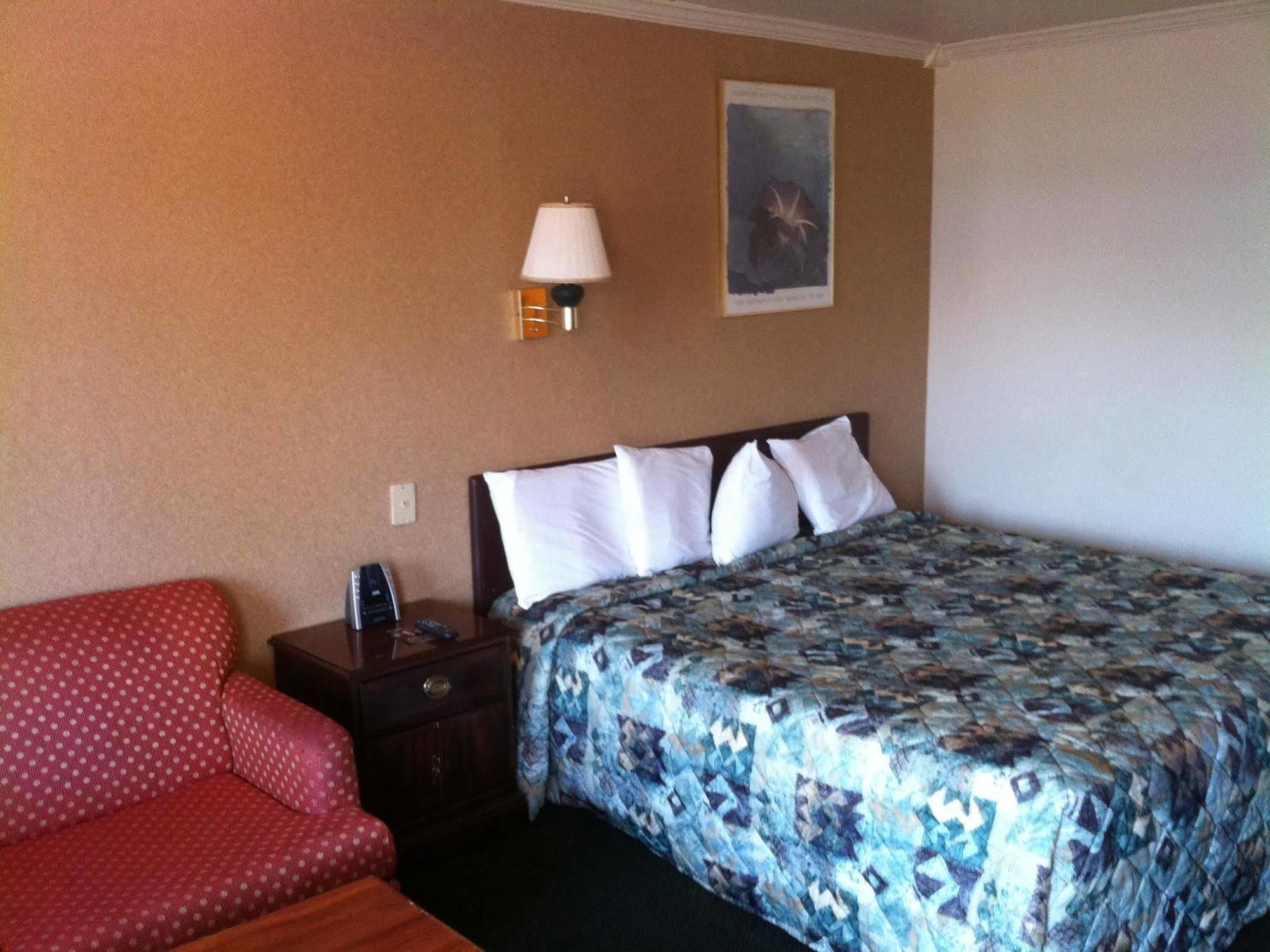 Northgate Inn Saginaw Room photo